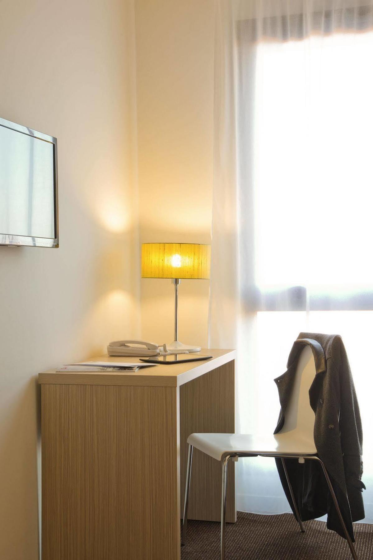 อดาจิโอ แอคเซส เล ฮาฟร์ อพาร์ตโฮเต็ล Aparthotel เลออาฟร์ ภายนอก รูปภาพ